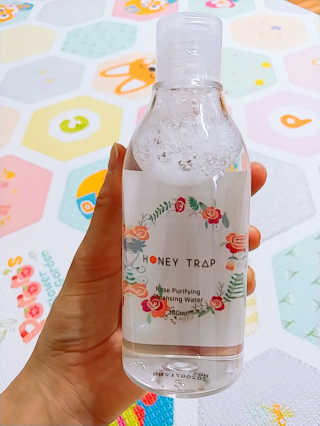 Honey Trap 허니트랩 로즈 퓨리파잉 클렌징 워터+고양이 머리띠 — 4.67점을 준 리뷰어가 2018년 5월 올린 사용 사진