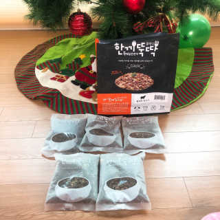 [펫토리아] 맛도 영양도 BEST 한끼뚝딱 강아지 사료 — 5점을 준 리뷰어가 2018년 12월 올린 사용 사진