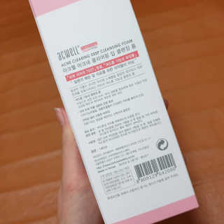 아크웰 아크네 클리어링 딥 클렌징 폼 — 5점을 준 리뷰어가 2018년 11월 올린 사용 사진