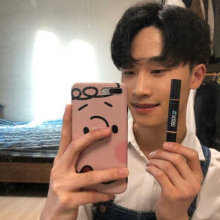 다슈코리아 다슈 맨즈 듀얼 트릭 스틱 — 4점을 준 리뷰어가 2019년 12월 올린 사용 사진