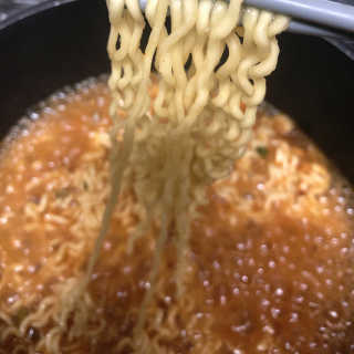 라면 그대로가 제일 맛있는 더엄마라면 — 4점을 준 리뷰어가 2019년 7월 올린 사용 사진