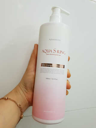 아쿠아큐링 아쿠아S링 퓨어리프레싱 헤어케어 500ml — 5점을 준 리뷰어가 2018년 8월 올린 사용 사진