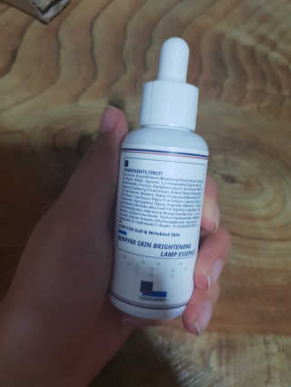 이퀄베리 피부를 밝게 비추는, 램프 에센스 60ml — 4.33점을 준 리뷰어가 2018년 8월 올린 사용 사진