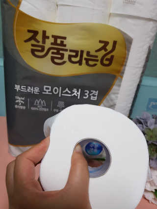 잘풀리는집 부드러운 모이스처 3겹 화장지 30롤 — 5점을 준 리뷰어가 2019년 5월 올린 사용 사진