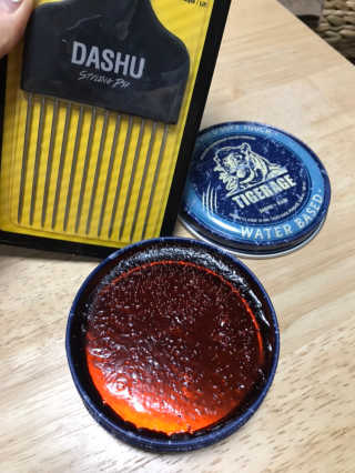 다슈코리아 다슈 클래식 타이거 레이지 수성 포마드 — 1점을 준 리뷰어가 2019년 1월 올린 사용 사진