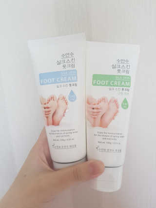 (주)에네스티 에네스티 수안수 실크스킨 풋크림 1+1 — 5점을 준 리뷰어가 2019년 9월 올린 사용 사진