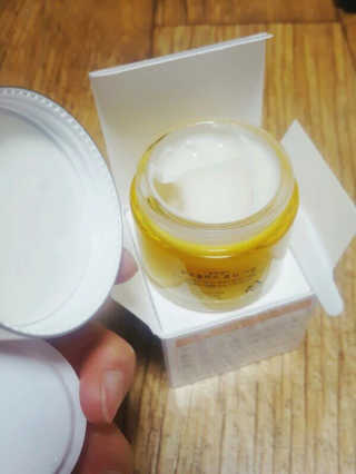 퓨어힐스 프로폴리스 80 크림 70ml — 4점을 준 리뷰어가 2017년 2월 올린 사용 사진