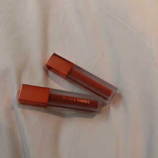 [블랙루즈] 에어 핏 벨벳 틴트3 택1+랜덤1 — 5점을 준 리뷰어가 2019년 3월 올린 사용 사진
