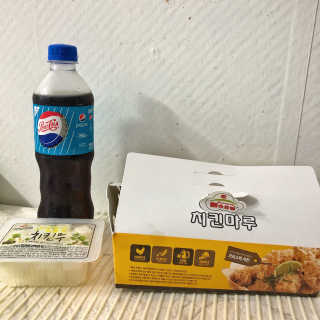 [치킨마루]-  빠사칸윙봉현미 + 콜라 500ml — 4점을 준 리뷰어가 2019년 7월 올린 사용 사진