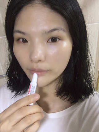 블리스텍스 딥 리뉴얼,  립 메덱스 립밤 2종 — 4점을 준 리뷰어가 2019년 9월 올린 사용 사진