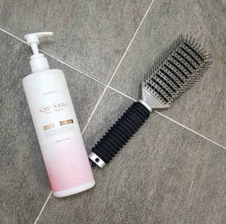 아쿠아큐링 아쿠아S링 퓨어리프레싱 헤어케어 500ml — 5점을 준 리뷰어가 2018년 8월 올린 사용 사진