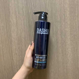 다슈코리아 다슈 단백질 한방 두피 골드 샴푸 500ml +샴푸브러쉬 — 4점을 준 리뷰어가 2020년 1월 올린 사용 사진
