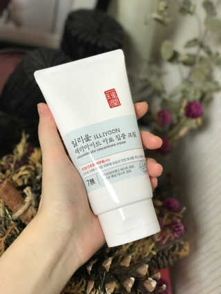 일리윤 세라마이드 아토 집중 크림 — 4.5점을 준 리뷰어가 2017년 10월 올린 사용 사진