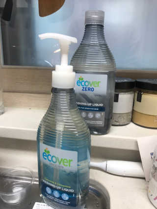 에코버 친환경 주방세제 450ml 무향+카모마일향 — 5점을 준 리뷰어가 2018년 12월 올린 사용 사진