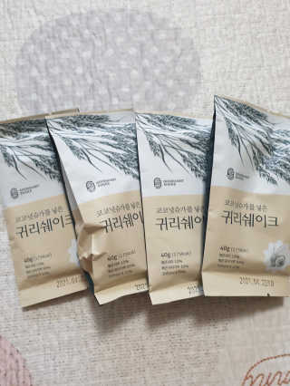 [착한습관]건강한 한끼, 귀리 쉐이크와 서리태 쉐이크 — 1.5점을 준 리뷰어가 2019년 7월 올린 사용 사진
