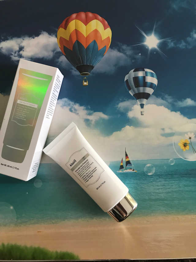 소프트 에어리 UV 에센스 SPF 50 PA ++++ 리뷰 사진