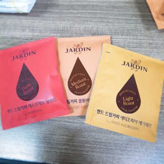 (주)쟈뎅 쟈뎅 핸드 드립커피 3종 — 5점을 준 리뷰어가 2018년 3월 올린 사용 사진