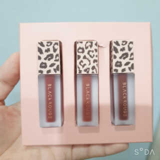 [블랙루즈] 에어 핏 벨벳 미니 키트4 — 5점을 준 리뷰어가 2019년 11월 올린 사용 사진