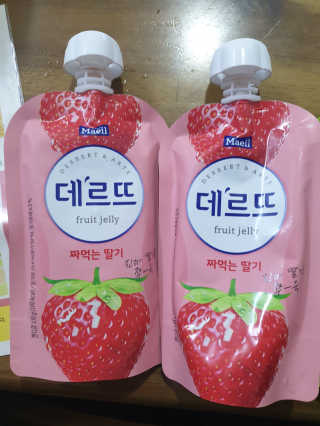 데르뜨 떠먹는 과일 3종, 짜먹는 과일 2종 총 10개 체험 — 5점을 준 리뷰어가 2020년 3월 올린 사용 사진
