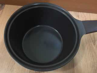 도루코 마이셰프 베이직 민트 냄비 편수 18cm — 3.5점을 준 리뷰어가 2016년 9월 올린 사용 사진