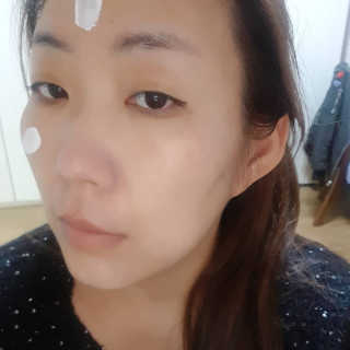 피움 스킨바리스타 2in1 화이트 페이스 퍼펙션 50ml — 4.33점을 준 리뷰어가 2018년 11월 올린 사용 사진