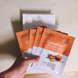 GoodDay Skincare GoodDay 강황 마스크 — 3.5점을 준 리뷰어가 2019년 9월 올린 사용 사진