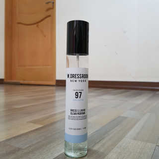 더블유드레스룸 드레스퍼퓸 150ml — 4.67점을 준 리뷰어가 2018년 10월 올린 사용 사진