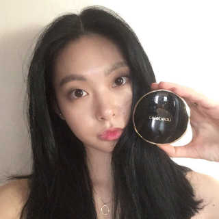 셀레뷰 블랙 세럼 팩트 — 1.67점을 준 리뷰어가 2017년 9월 올린 사용 사진