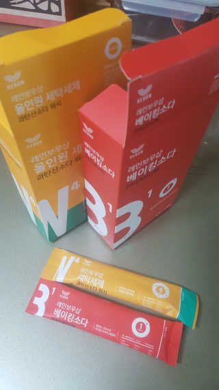 레인보우샵 올인원세탁세제,베이킹소다 스틱포6개입+세탁조클리너 — 4.67점을 준 리뷰어가 2018년 4월 올린 사용 사진