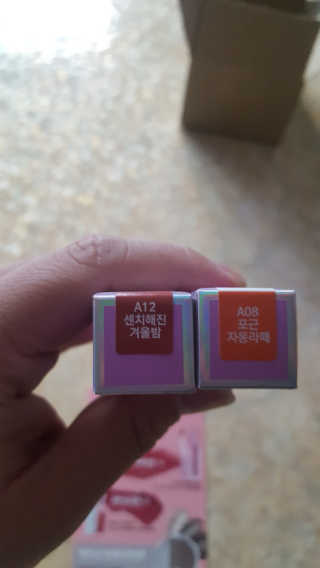 [블랙루즈] 에어 핏 벨벳 틴트 시즌2 中 택1+랜덤1 — 5점을 준 리뷰어가 2018년 10월 올린 사용 사진