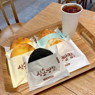 삼송빵집 부천점 [삼송빵집 부천역사점]삼송빵집 특별세트 — 5점을 준 리뷰어가 2019년 10월 올린 사용 사진