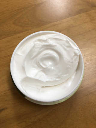 히말라야코리아 올리브 수분크림 — 5점을 준 리뷰어가 2019년 11월 올린 사용 사진