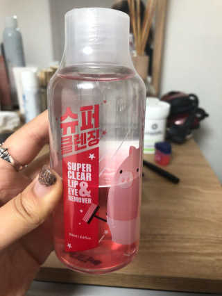 미팩토리 립앤아이 리무버 — 4.33점을 준 리뷰어가 2018년 2월 올린 사용 사진