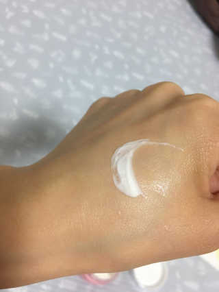 스킨큐어 산다화 울트라 리치 카멜리아 프로랄 워터크림(수분크림) — 3.5점을 준 리뷰어가 2016년 10월 올린 사용 사진