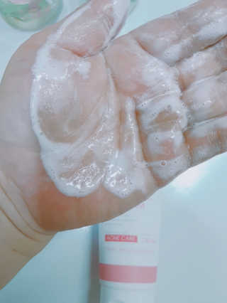 아크웰 아크네 클리어링 딥 클렌징 폼 — 5점을 준 리뷰어가 2019년 3월 올린 사용 사진