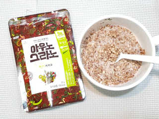 아우노그라노 오리지날, 진짜 베리, 진짜 카카오 — 5점을 준 리뷰어가 2018년 7월 올린 사용 사진