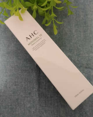 AHC 에이 에이치 씨 미니멀 10 워터리 에센스 — 5점을 준 리뷰어가 2018년 12월 올린 사용 사진