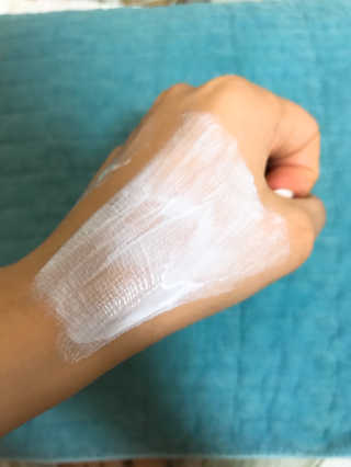 리얼베리어 익스트림 모이스처 선크림 SPF50+ PA++++ — 4.67점을 준 리뷰어가 2018년 4월 올린 사용 사진