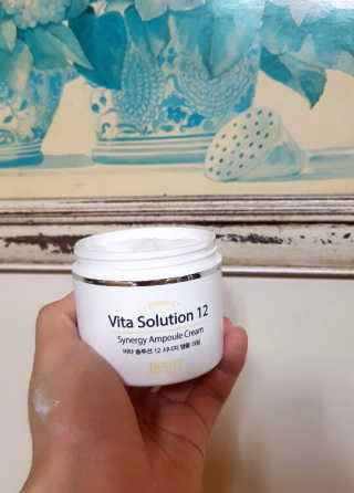 지고트 비타솔루션12 시너지 앰플 크림 100ml — 4.5점을 준 리뷰어가 2019년 8월 올린 사용 사진
