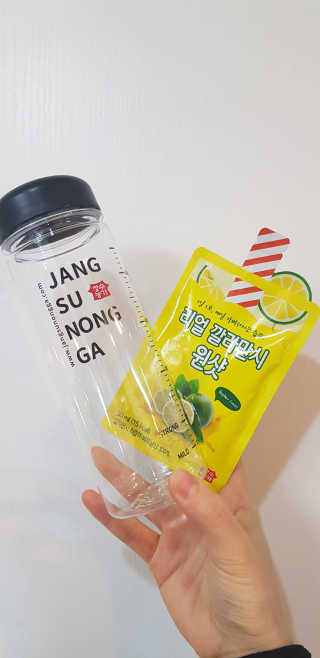 장수농가 리얼깔라만시 원샷 50ml 10팩+보틀 — 5점을 준 리뷰어가 2019년 5월 올린 사용 사진