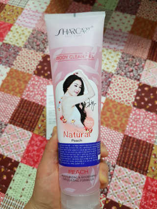줌마들도 인정한 샤카트 페이스앤바디 필링젤 310ml — 4.83점을 준 리뷰어가 2018년 5월 올린 사용 사진
