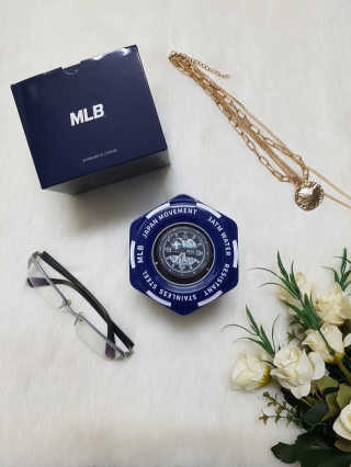 [MLB WATCH n LEISURE]뉴욕양키즈 손목시계 NY 301-11 — 5점을 준 리뷰어가 2019년 9월 올린 사용 사진