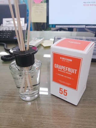 더블유드레스룸 퍼퓸 디퓨저 70ml — 3점을 준 리뷰어가 2018년 7월 올린 사용 사진