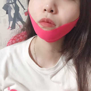 스케덤 펩타이드 리프팅밴드 — 5점을 준 리뷰어가 2019년 6월 올린 사용 사진