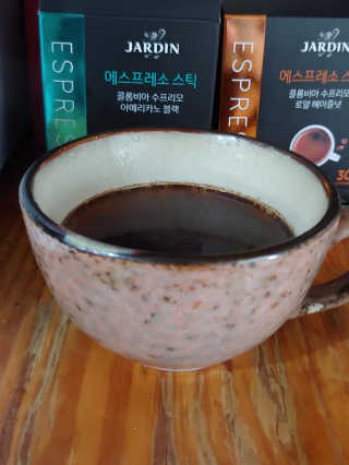 (주)쟈뎅 쟈뎅 에스프레소 스틱 [블랙+헤이즐넛 set] — 5점을 준 리뷰어가 2020년 3월 올린 사용 사진