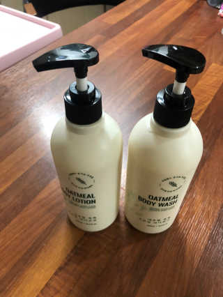 (주)에네스티 내추럴 촉촉  오트밀 바디로션 500ml — 3.5점을 준 리뷰어가 2019년 12월 올린 사용 사진