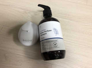 달리프 베러 퍼퓸 샴푸 1000ml 레이니데이 or 일랑로즈 — 4.75점을 준 리뷰어가 2018년 11월 올린 사용 사진