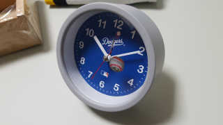 MLB WATCH n LEISURE MLB 아날로그 디자인 탁상시계 8종 — 5점을 준 리뷰어가 2020년 1월 올린 사용 사진