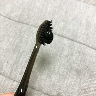 the naked object 디블랙팩치약 디블랙칫솔 세트 — 3점을 준 리뷰어가 2019년 6월 올린 사용 사진