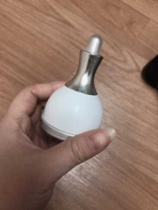 [더마퀸]쿨링스틱 페이스앤아이 — 5점을 준 리뷰어가 2019년 4월 올린 사용 사진